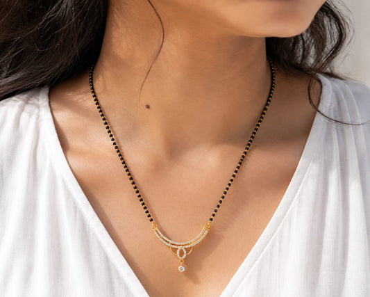 Rekha Mangalsutra