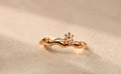 Golden Petal Wave Ring