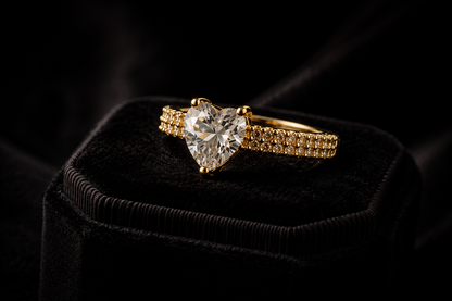 Eterna Heart Crystal Ring