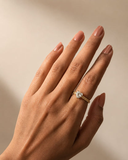 Eterna Heart Crystal Ring