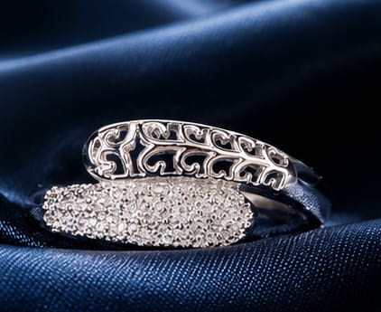 Royal Filigree Crystal Ring