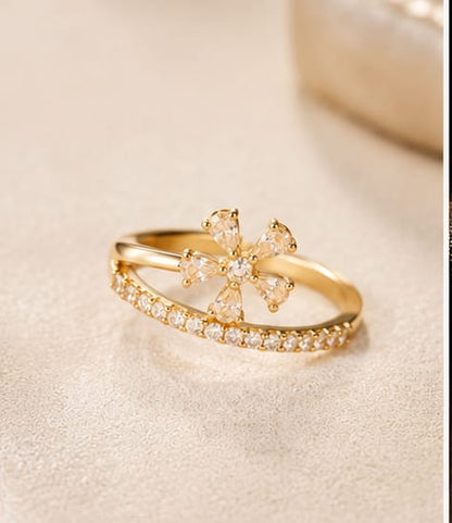 Golden Daisy Crystal Ring